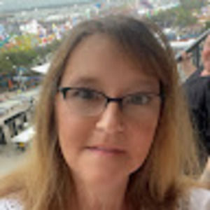 Meet your Posher, Kelli